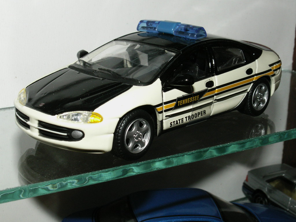 MODEL POLICE CAR DODGE INTREPID