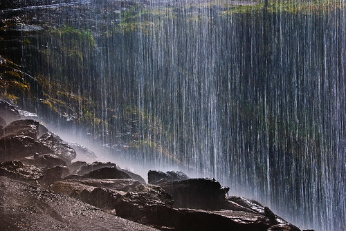 water waterfall nc highlands rocks splash bridalveilfalls behindthefalls highway64 18200vr d80