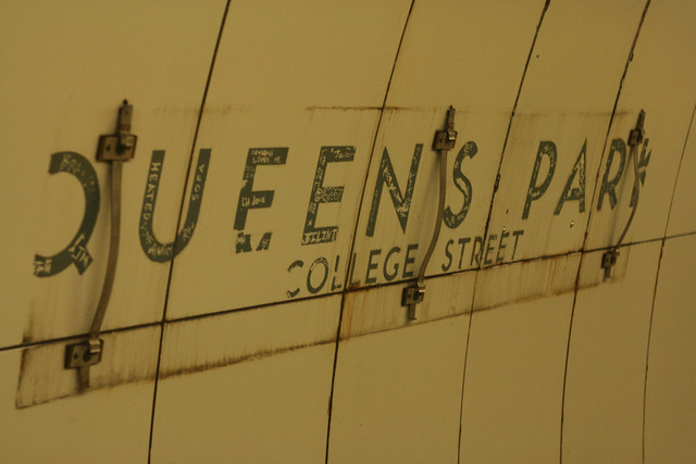 Queen's Park (College Street)