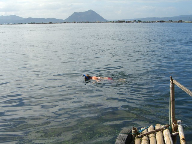 Lake Taal - 2006 (11)