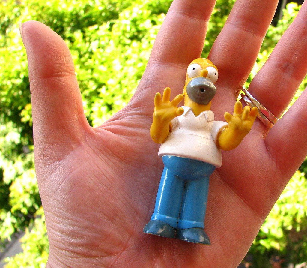 ✪ MSH: Homer fits in the palm of my hand