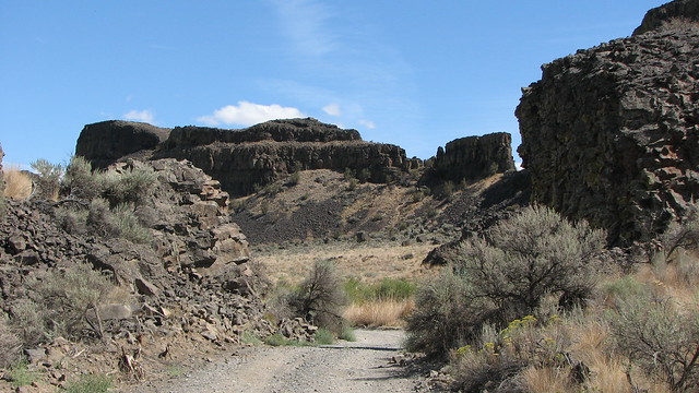 The road leading to Dry Falls