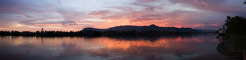 sunset river cambodia quiet colonial kh quaint kampot bokor phnombokor teukchhouriver