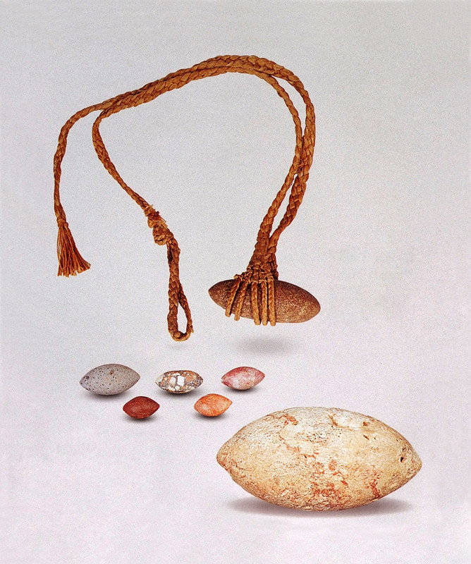 Slingstones were fashioned in various sizes and with various material. Slings were made from pandanus or coconut fiber, the latter being far more durable.

Guam Museum