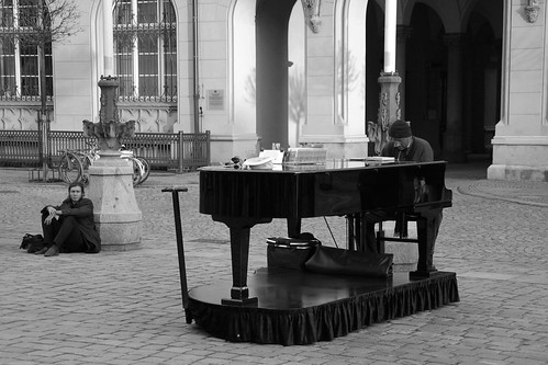 Arne Schmitt, a street musician | by Klearchos Kapoutsis