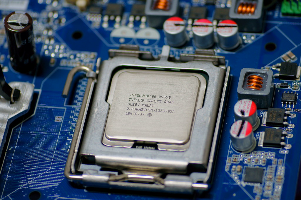 Проверить можно процессор. Q9550 процессор. Какие процессоры стоят в ноутбуках. Как определить процессор ноутбука. Частота шины процессора.