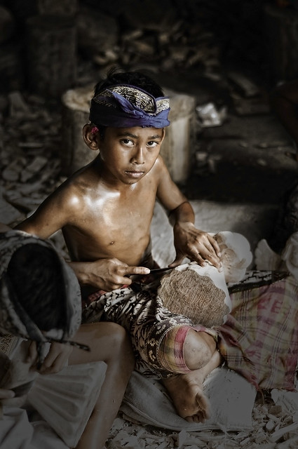 Junjungan, Bali - Woodcraver Boy (The Apprentice)
