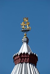 Lion and unicorn above Historical museum