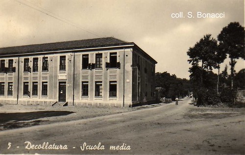 Decollatura (CZ) - Scuola Elementare | by saverio52