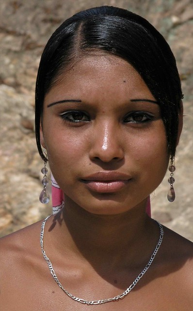 Pretty girl - joven guapa; Comayagua, Honduras
