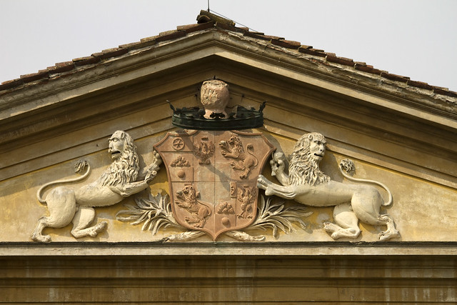 Torre de' Picenardi - Villa Sommi Picenardi - Coat of arms