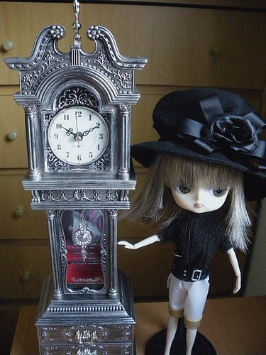 tic tac, cantaba el reloj | by Lady Milano