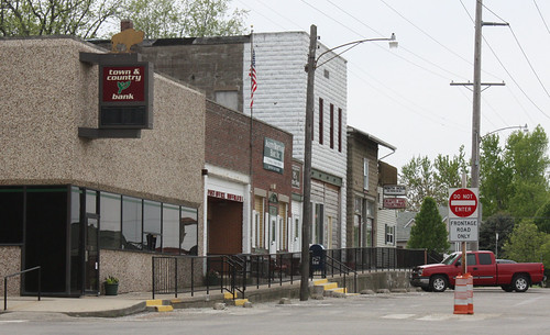 Buffalo IL - Uptown Business District on W. Elm #1, rural illinois buffalo mainstreet downtown bank il uptown smalltown centralillinois businessdistrict sangamon sangamoncounty myoldpostcards vonliski towncountrybank villageofbuffalo