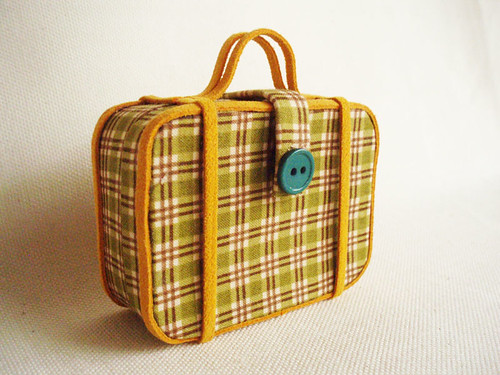 P5230238Little Suitcase Coinbag - Daddy's Suitcase | by alphanumericc