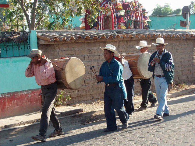 Drums and flute - Tambores y flauta; Procesión de San Gabirel y San Miguel; San Miguel Chicaj, Baja Verapaz, Guatemala