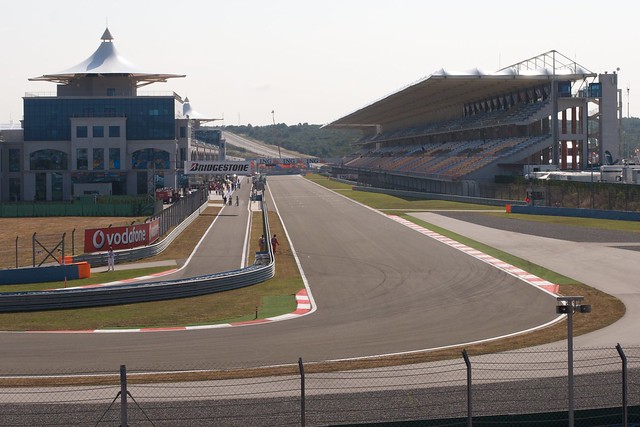 Pit lane and main straight at Istanbul Park