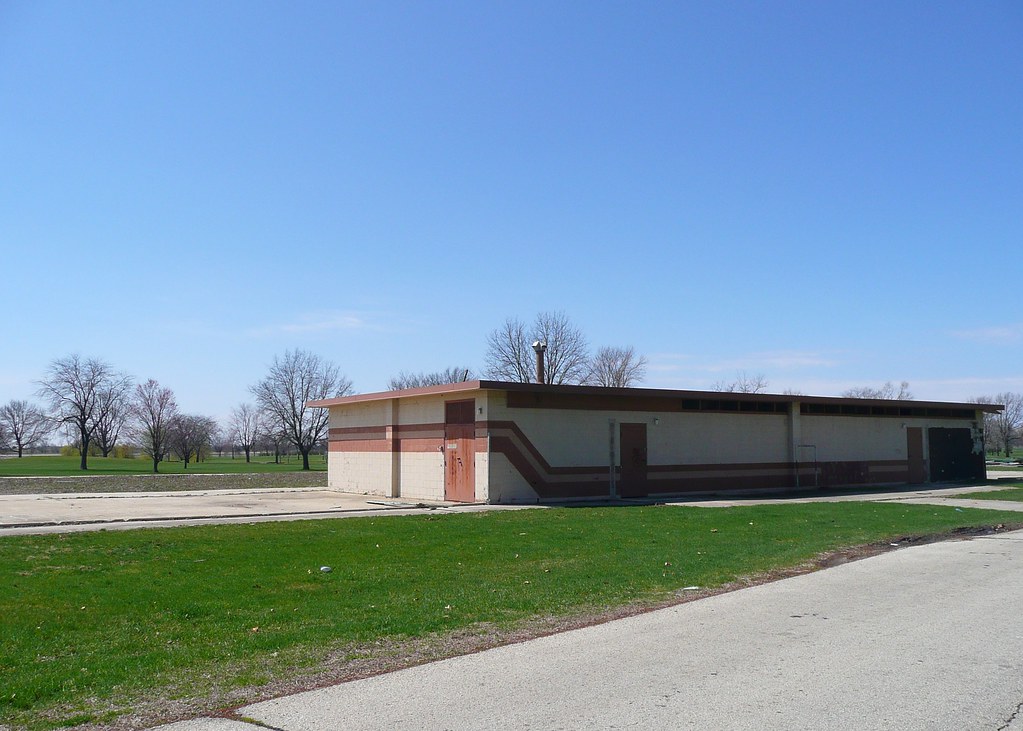 Rantoul, IL Chanute AFB ~ Old Swimming Pool | Don't go divin… | Flickr