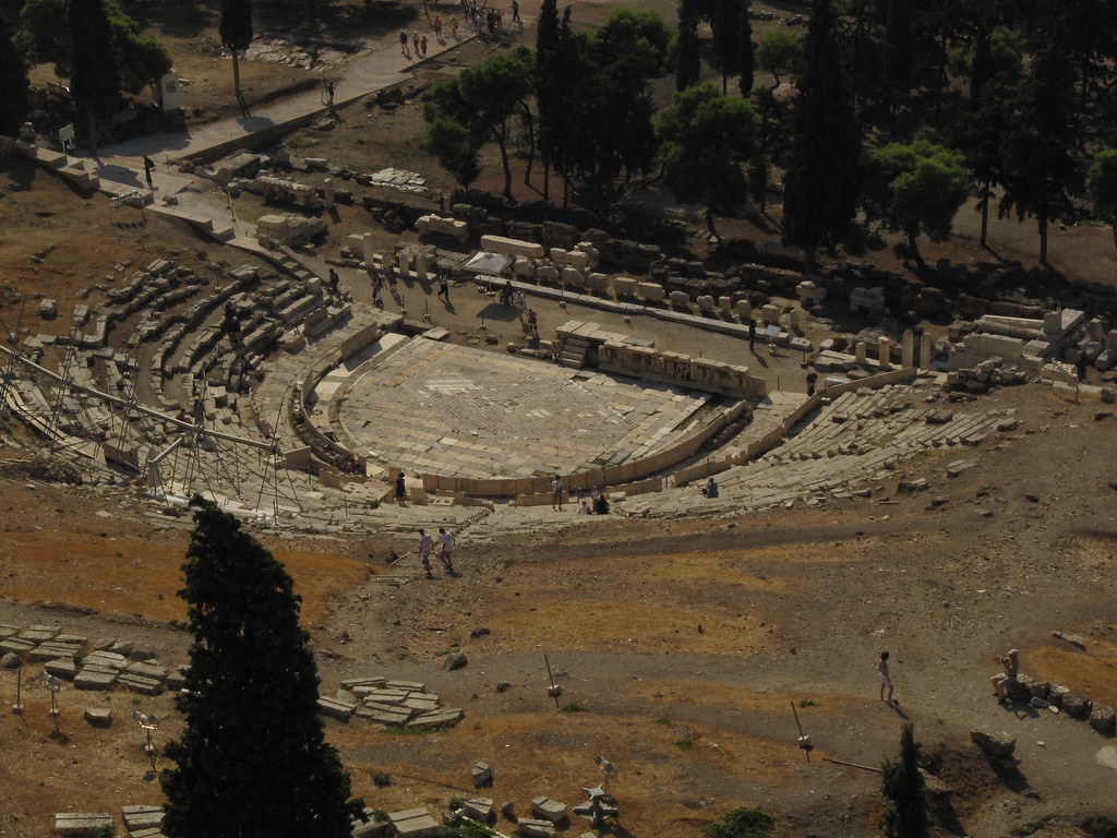 Театр Диониса в Афинах. Древнегреческий театр оркестр и Скена. Театр древней Греции Скена. Скена в Афинах.