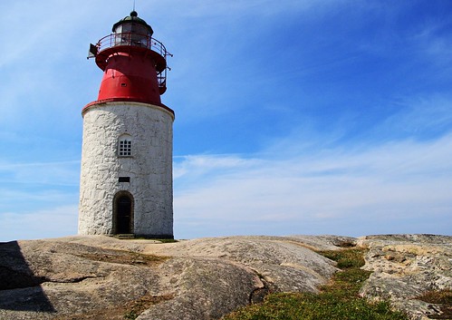 Hållö lighthouse by dubbelt_halvslag