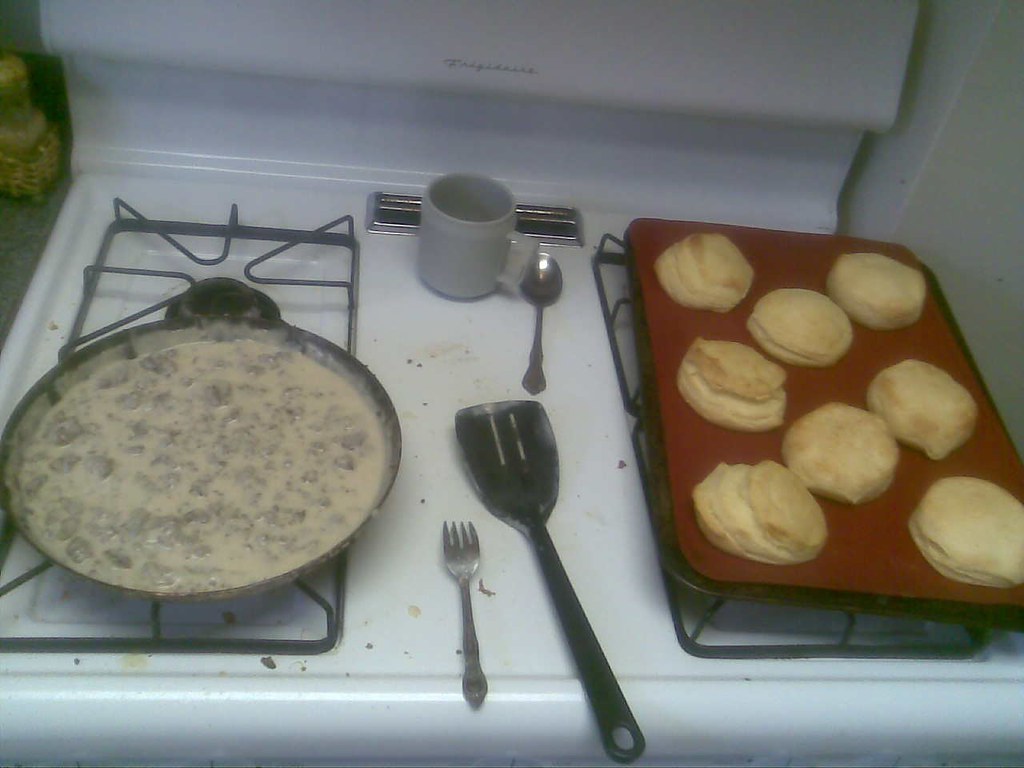 Sausage Gravy & Biscuits