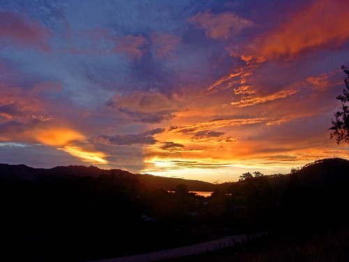 ecoTziscao by rohaca, Sunset over Lake Tziscao; 13oct2009 Chiapas, Mexico hdrsunset paisajes lake nature clouds landscape 