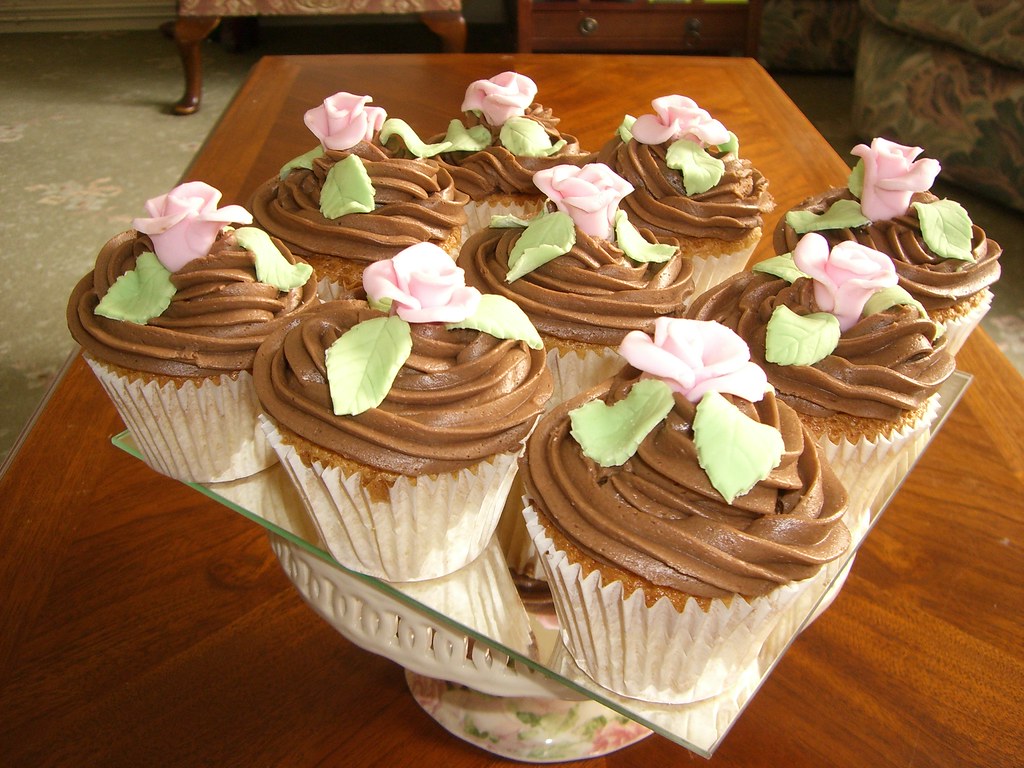 Chocolate Muffins/Cupcakes with Roses