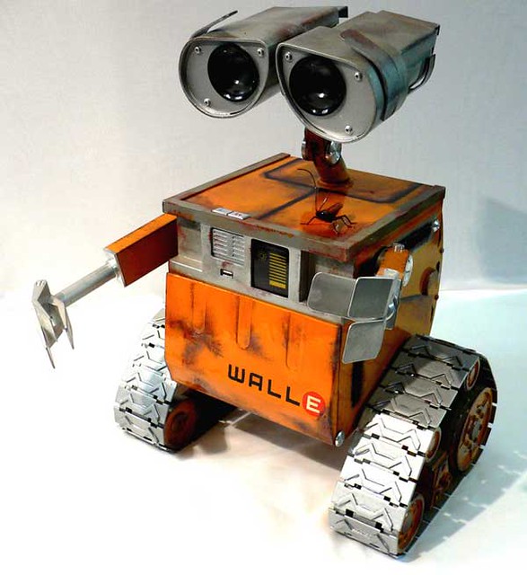 WALL-E_Metal_Case_mod_9