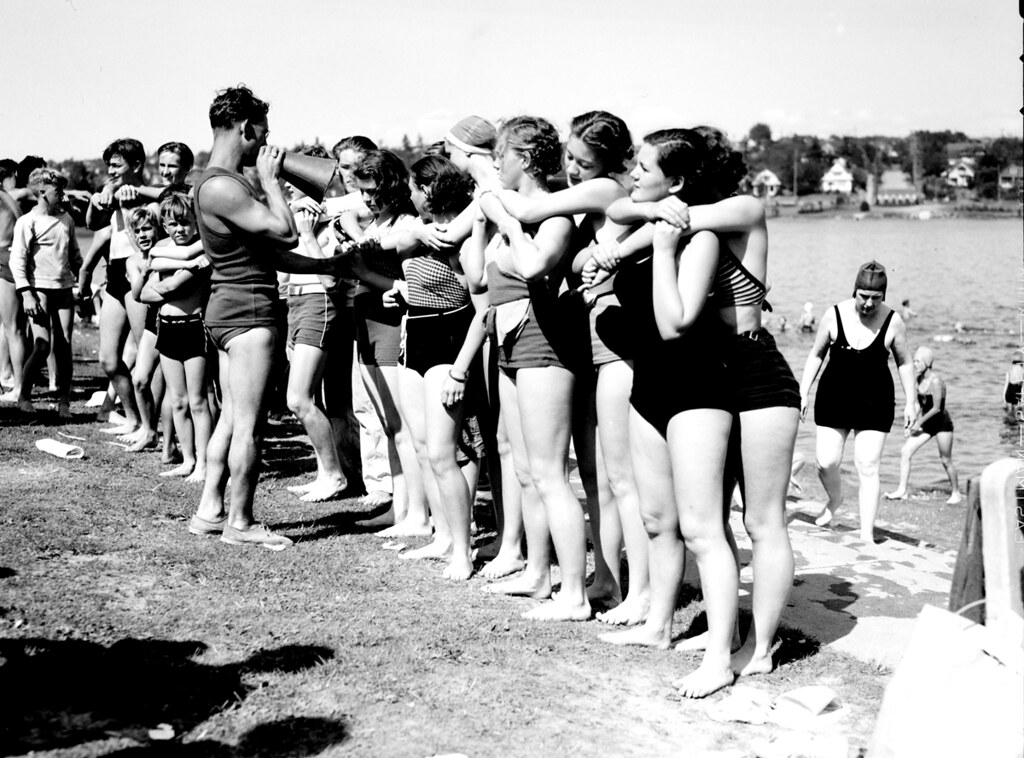 Lifeguard class at Green Lake, 1936 | See Item 10665, Engine… | Flickr