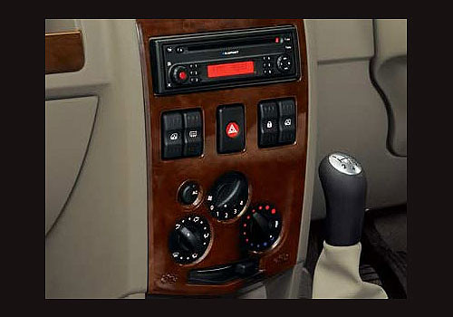 Mahindra Renault Logan Steerio Controls Interior Photo Flickr