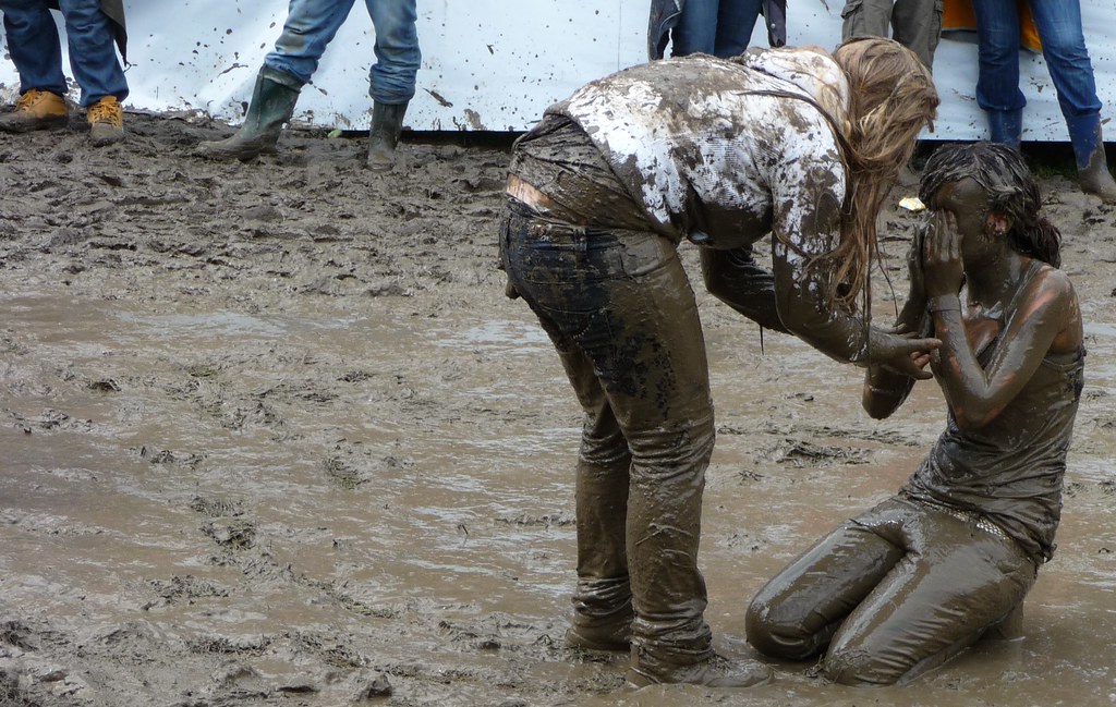 Lesbian Mud Fights