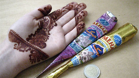 Henna cones from Pakistan, Henna application and photo by m…
