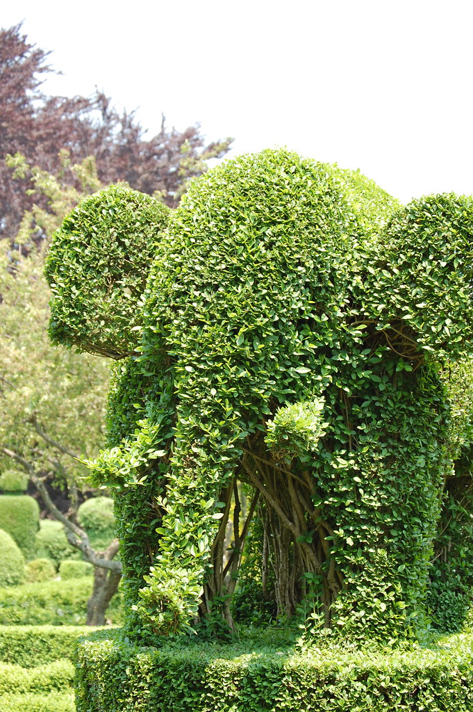 Green Animals Topiary Garden Front Of Elephant Dana