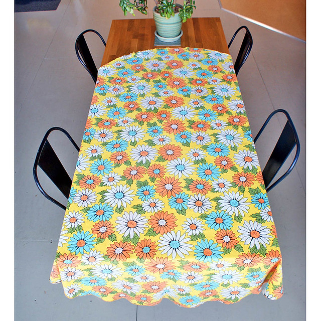 Vintage Yellow Daisy Tablecloth