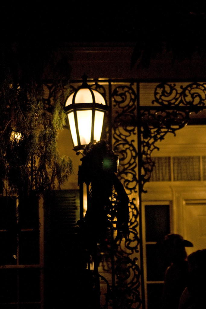 Haunted Mansion Lamppost | Anna1227 | Flickr