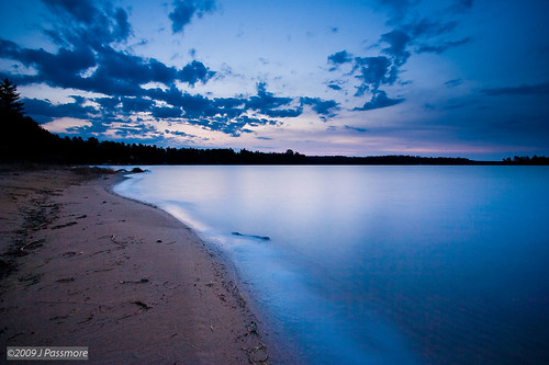 Chilly Sunrise by eaglekepr, (It was actually nice outside though)
Canon EOS 30D - EF-S10-22mm f/3.5-4.5 USM - ISO100 8.0 sec f/
