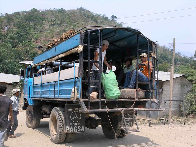 Camión de transporte - Passenger truck; Wiwilí de Jinotega, Jinotega, Nicaragua