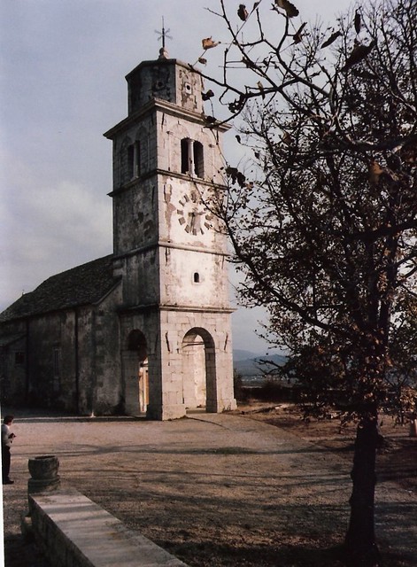 Autunno sul Carso - Chiesa di Monrupino  1985