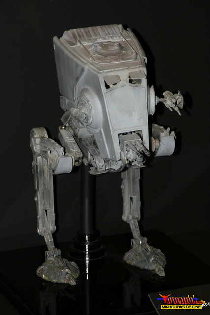 Star Wars The Exhibition Madrid - AT-ST (2)