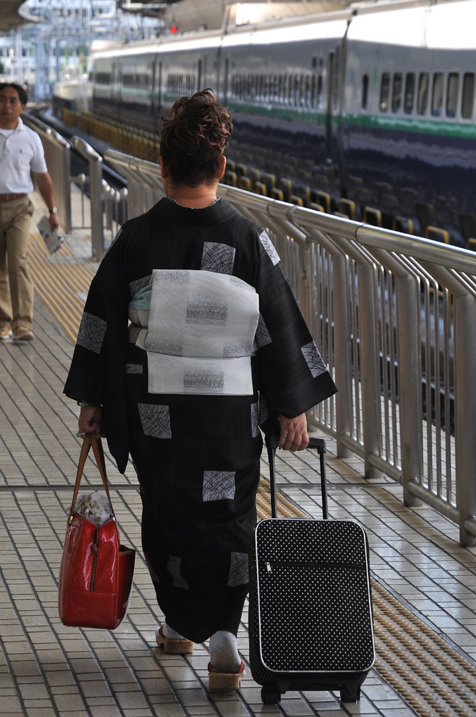 Kimono Lady - a photo on Flickriver