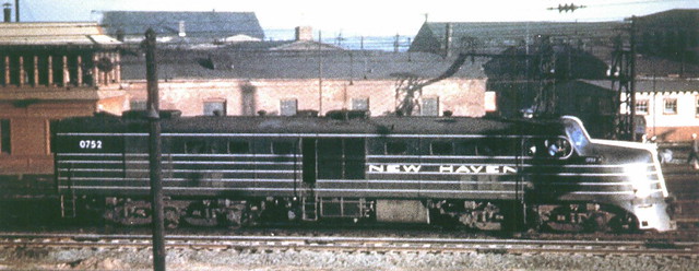 New Haven Alco DL-109 in Hunter Green and pin-stripes