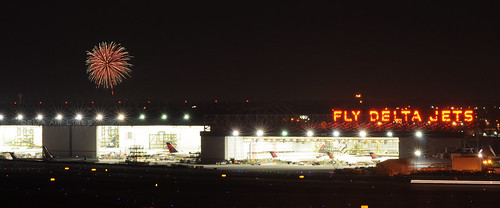 atlanta night fly airport long exposure fireworks atl jets hangar creative commons delta copyleft katl flydeltajets