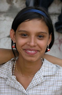 Muchacha risueña - Smiling girl in Jinotega, Nicaragua | by Lon&Queta