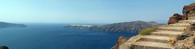 Santorini: walking from Fira to Oia
