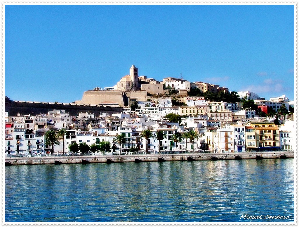 Ibiza ... vista do mar - a view of the town of materia, with the church of san