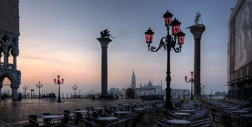 Piazetta San Marco before sunrise by Herr Specht