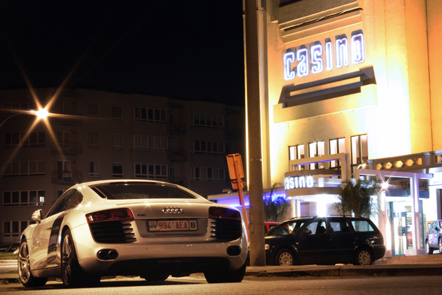 Audi R8.
