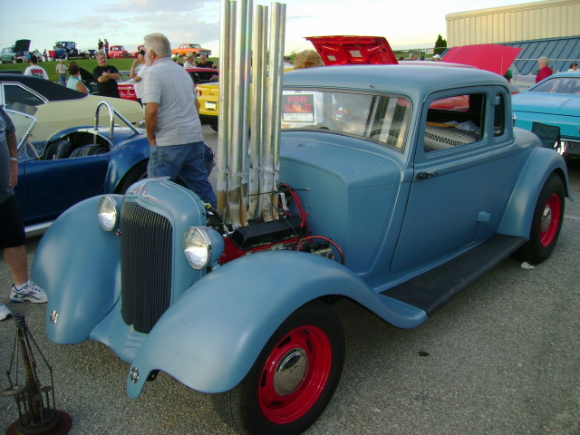 1933 Plymouth 5-window Coupe