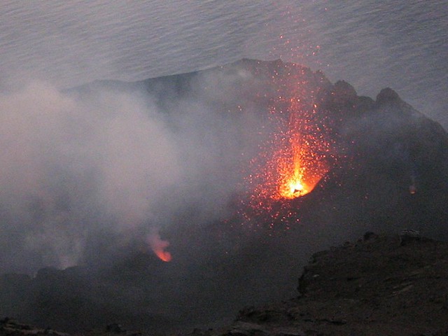 Stromboli eruption 3