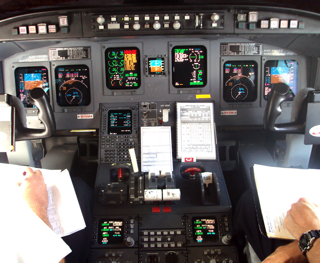 Glareshield Panel del Canadair Regional Jet CRJ-900 de USAirways/Mesa Airli...