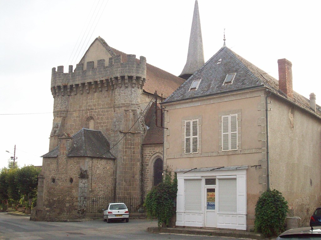 Eglise fortifiée, Bonnat, Creuse.